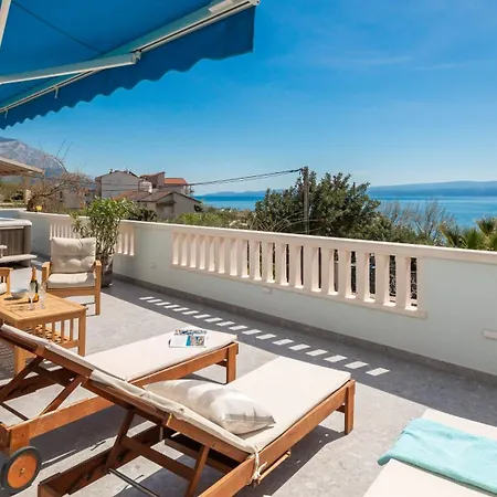 Neue Luxurioese Strandvilla Duće