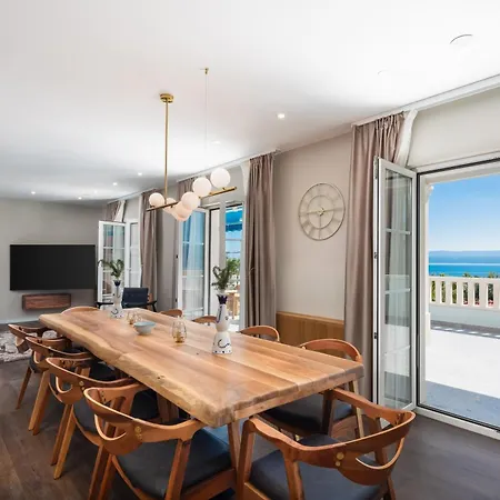 Neue Luxurioese Strandvilla بيت للعطل Duće