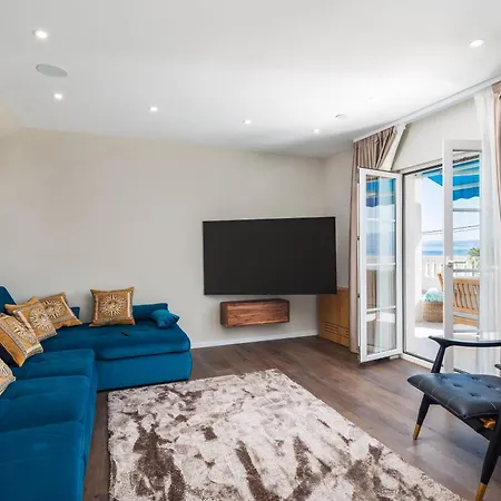 Neue Luxurioese Strandvilla Duce