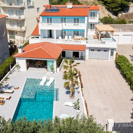 Neue Luxurioese Strandvilla Holiday home
